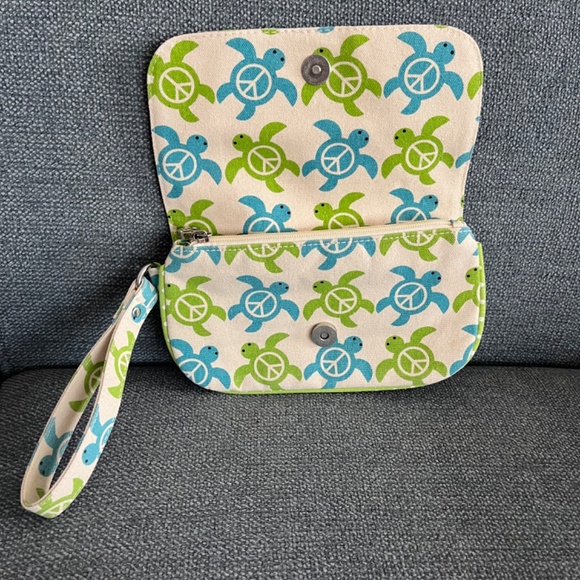 bungalow 360 wristlet/clutch - Picture 2 of 5